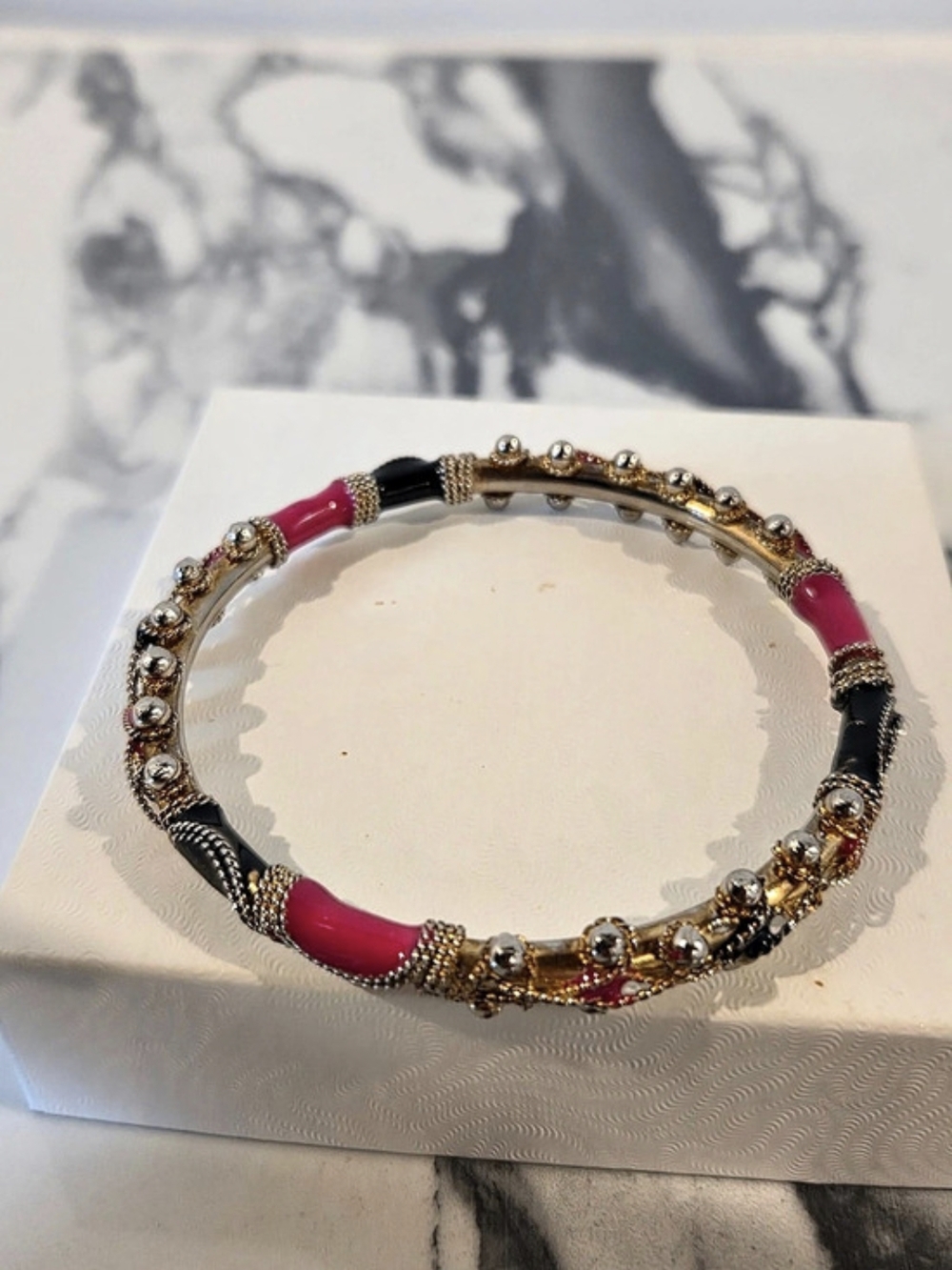 Vintage Ornate Mixed Metal Hot Pink & Black Enamel Hinged Bangle Bracelet